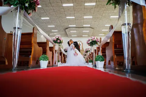 As melhores ideias e inspirações criativas de fotos de casamento na Paróquia São Judas Tadeu'