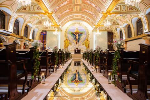 As melhores ideias e inspirações criativas de fotos de casamento na Paroquia Santíssima Trindade'