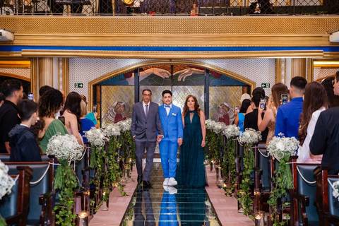 As melhores ideias e inspirações criativas de fotos de casamento na Paroquia Santíssima Trindade'