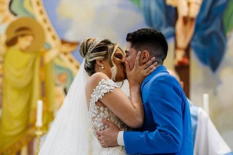 As melhores ideias e inspirações criativas de fotos de casamento na Paroquia Santíssima Trindade'