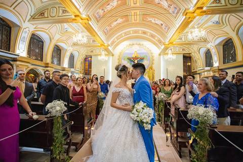 As melhores ideias e inspirações criativas de fotos de casamento na Paroquia Santíssima Trindade'