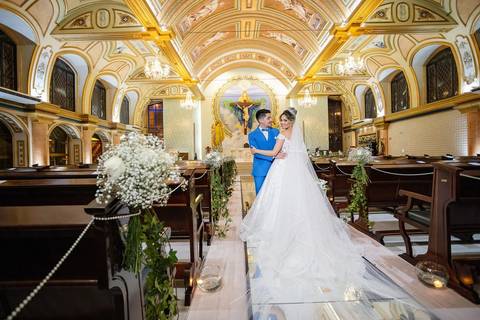 As melhores ideias e inspirações criativas de fotos de casamento na Paroquia Santíssima Trindade'