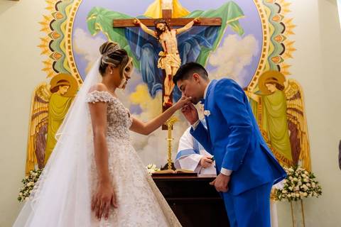 As melhores ideias e inspirações criativas de fotos de casamento na Paroquia Santíssima Trindade'