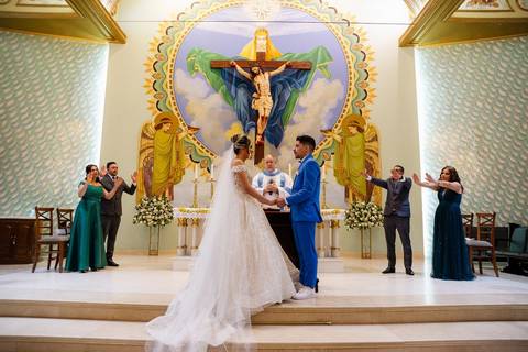 As melhores ideias e inspirações criativas de fotos de casamento na Paroquia Santíssima Trindade'