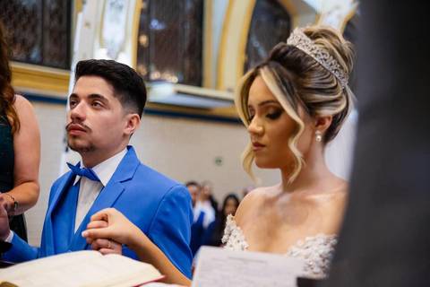 As melhores ideias e inspirações criativas de fotos de casamento na Paroquia Santíssima Trindade'