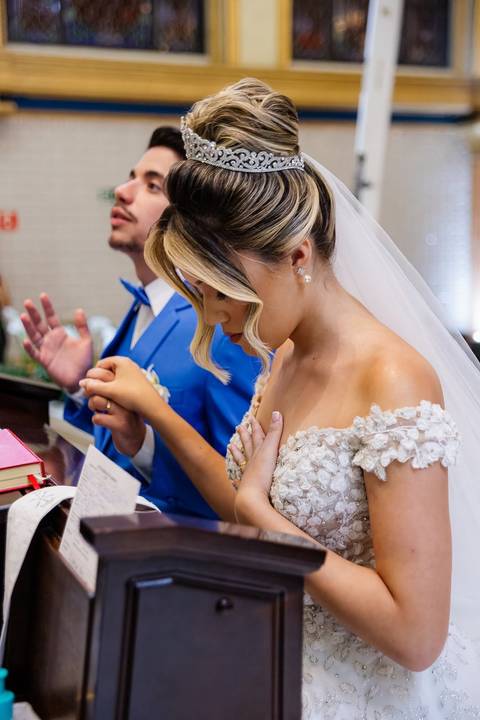 As melhores ideias e inspirações criativas de fotos de casamento na Paroquia Santíssima Trindade'