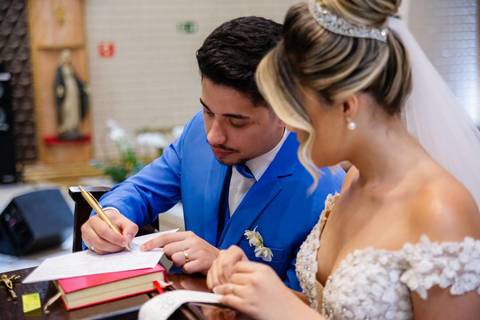 As melhores ideias e inspirações criativas de fotos de casamento na Paroquia Santíssima TrindadeAs melhores ideias e inspirações criativas de fotos de casamento na Paroquia Santíssima Trindade'