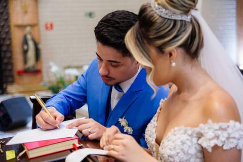 As melhores ideias e inspirações criativas de fotos de casamento na Paroquia Santíssima Trindade'