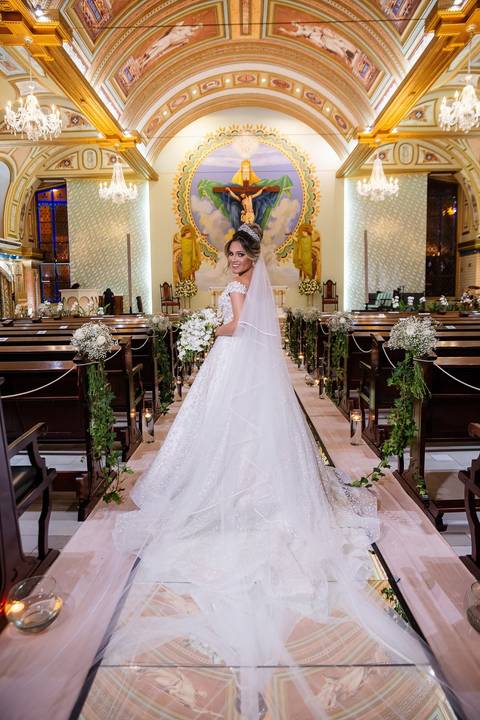 As melhores ideias e inspirações criativas de fotos de casamento na Paroquia Santíssima Trindade'