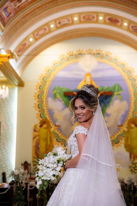 As melhores ideias e inspirações criativas de fotos de casamento na Paroquia Santíssima Trindade'