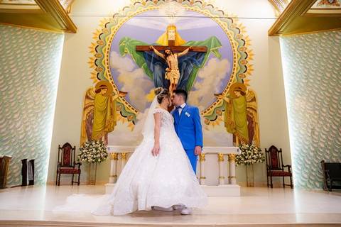 As melhores ideias e inspirações criativas de fotos de casamento na Paroquia Santíssima Trindade'