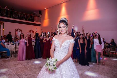 As melhores ideias e inspirações criativas de fotos de casamento no Buffet Pavaneli Eventos'