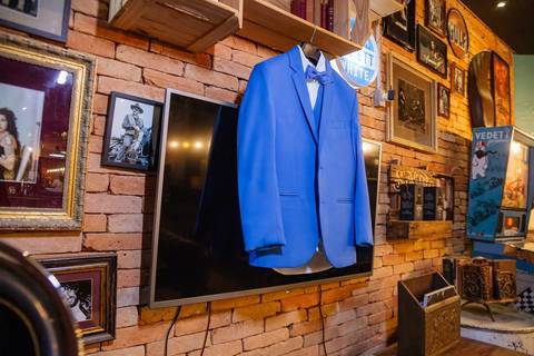 As melhores ideias e inspirações criativas de fotos de casamento do making of do noivo na Barbearia Corleone'