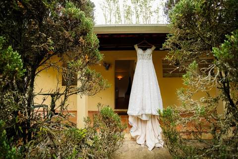 As melhores ideias e inspirações criativas de fotos de casamento do making of da noiva no espaço Carpe Diem'