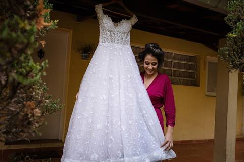 As melhores ideias e inspirações criativas de fotos de casamento do making of da noiva no espaço Carpe Diem'