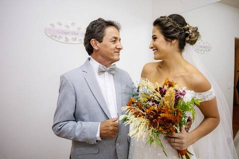 As melhores ideias e inspirações criativas de fotos de casamento do making of da noiva no espaço Carpe Diem'