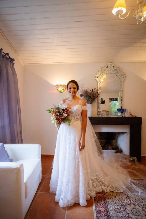 As melhores ideias e inspirações criativas de fotos de casamento do making of da noiva no espaço Carpe Diem'