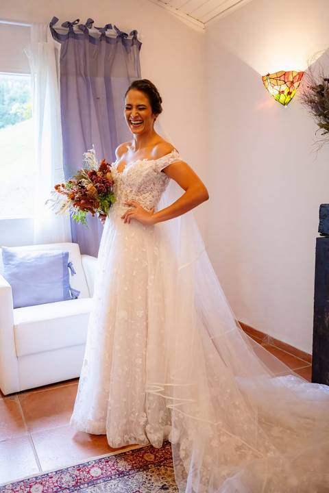 As melhores ideias e inspirações criativas de fotos de casamento do making of da noiva no espaço Carpe Diem'