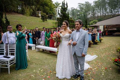 As melhores ideias e inspirações criativas de fotos de casamento dos noivos na cerimônia no espaço Carpe Diem'