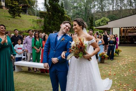 As melhores ideias e inspirações criativas de fotos de casamento dos noivos na cerimônia no espaço Carpe Diem'