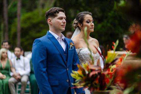 As melhores ideias e inspirações criativas de fotos de casamento dos noivos na cerimônia no espaço Carpe Diem'