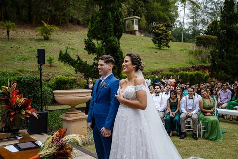 As melhores ideias e inspirações criativas de fotos de casamento dos noivos na cerimônia no espaço Carpe Diem'