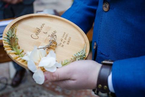 As melhores ideias e inspirações criativas de fotos de casamento dos noivos na cerimônia no espaço Carpe Diem'