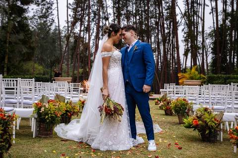 As melhores ideias e inspirações criativas de fotos de casamento dos noivos na cerimônia no espaço Carpe Diem'