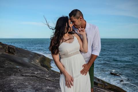 As melhores ideias e inspirações de fotos criativas para ensaio pré wedding na praia do Guarujá Praia das Conchas e Perequê'