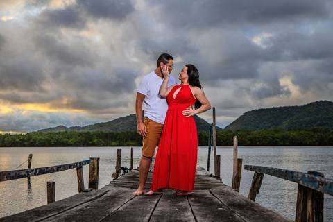 As melhores ideias e inspirações de fotos criativas para ensaio pré wedding na praia do Guarujá Praia das Conchas e Perequê'