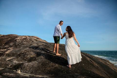 As melhores ideias e inspirações de fotos criativas para ensaio pré wedding na praia do Guarujá Praia das Conchas e Perequê'