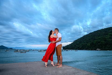 As melhores ideias e inspirações de fotos criativas para ensaio pré wedding na praia do Guarujá Praia das Conchas e Perequê'