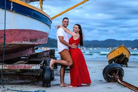 As melhores ideias e inspirações de fotos criativas para ensaio pré wedding na praia do Guarujá Praia das Conchas e Perequê'
