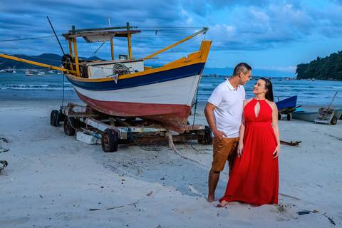 As melhores ideias e inspirações de fotos criativas para ensaio pré wedding na praia do Guarujá Praia das Conchas e Perequê'