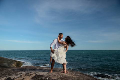 As melhores ideias e inspirações de fotos criativas para ensaio pré wedding na praia do Guarujá Praia das Conchas e Perequê'