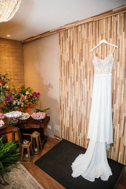 As melhores ideias e inspirações criativas de fotos de casamento do making of da noiva no Espaço Vitta Eventos'