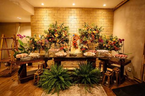 As melhores ideias e inspirações criativas de fotos de casamento da mesa do bolo no Espaço Vitta Eventos'
