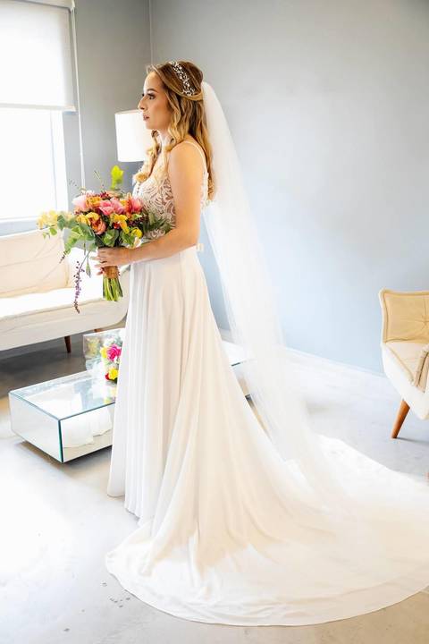 As melhores ideias e inspirações criativas de fotos de casamento do making of da noiva no Espaço Vitta Eventos'