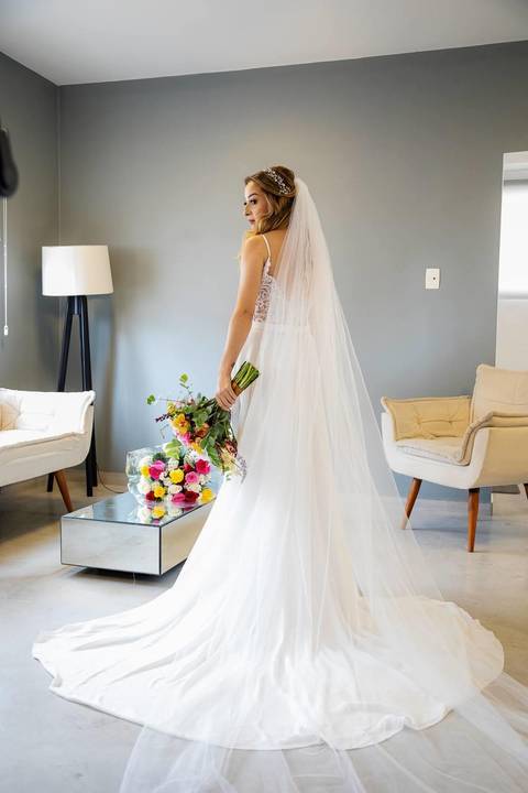 As melhores ideias e inspirações criativas de fotos de casamento do making of da noiva no Espaço Vitta Eventos'