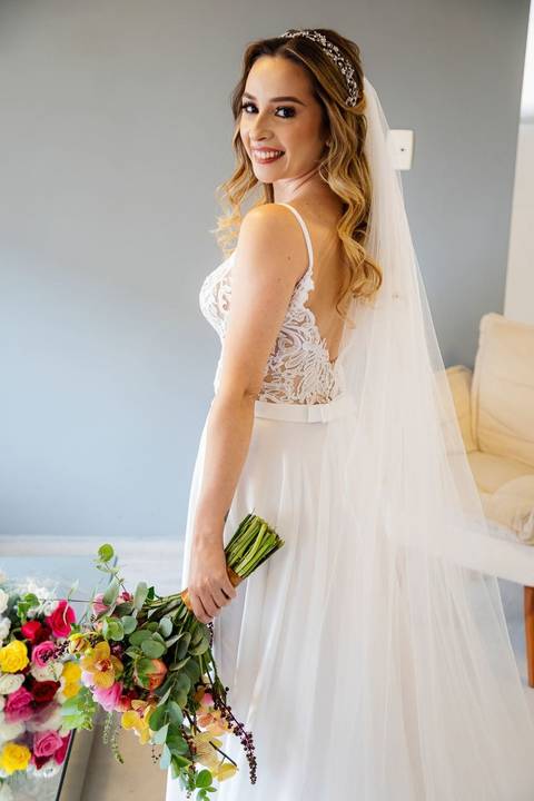 As melhores ideias e inspirações criativas de fotos de casamento do making of da noiva no Espaço Vitta Eventos'