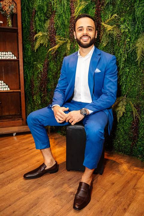 As melhores ideias e inspirações criativas de fotos de casamento do making of do noivo no Espaço Vitta Eventos'