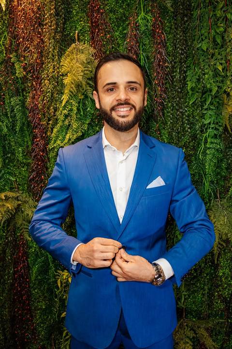 As melhores ideias e inspirações criativas de fotos de casamento do making of do noivo no Espaço Vitta Eventos'