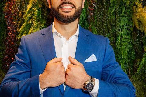 As melhores ideias e inspirações criativas de fotos de casamento do making of do noivo no Espaço Vitta Eventos'