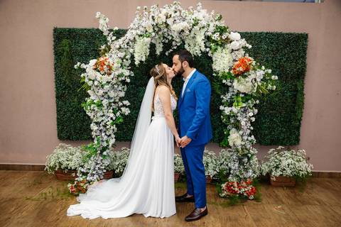 As melhores ideias e inspirações criativas de fotos de casamento da dos noivos no Espaço Vitta Eventos'