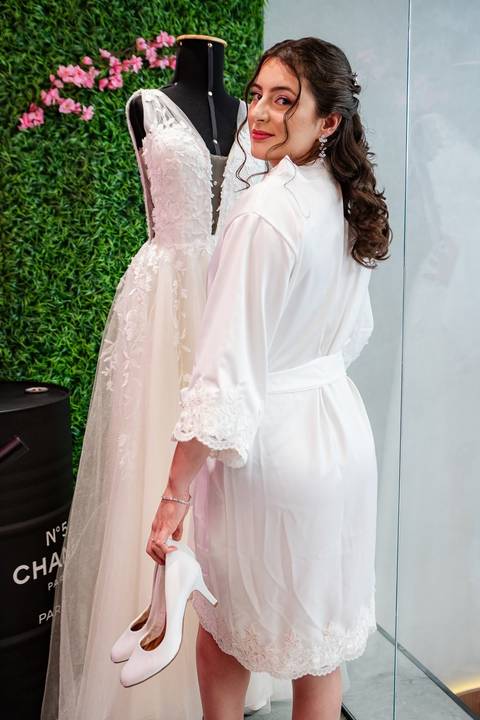 As melhores ideias e inspirações criativas de fotos de casamento do making of da noiva no Pink Me Up '