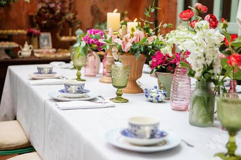 As melhores ideias e inspirações criativas de fotos de casamento da decoração no espaço Teakettle Casa de Chás'