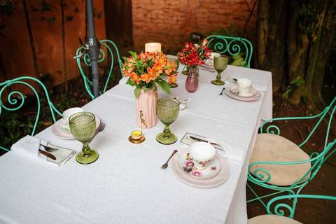 As melhores ideias e inspirações criativas de fotos de casamento da decoração no espaço Teakettle Casa de Chás'