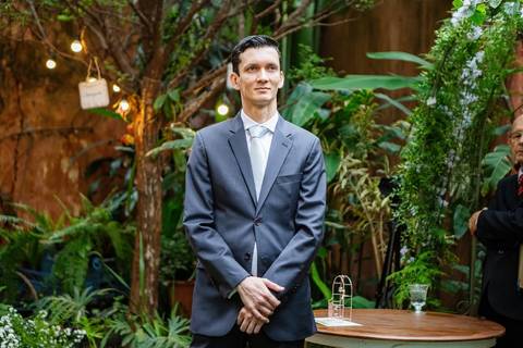 As melhores ideias e inspirações criativas de fotos de casamento no espaço Teakettle Casa de Chás'