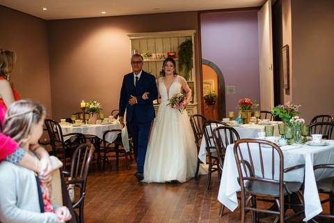 As melhores ideias e inspirações criativas de fotos de casamento no espaço Teakettle Casa de Chás'