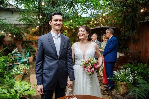 As melhores ideias e inspirações criativas de fotos de casamento no espaço Teakettle Casa de Chás'